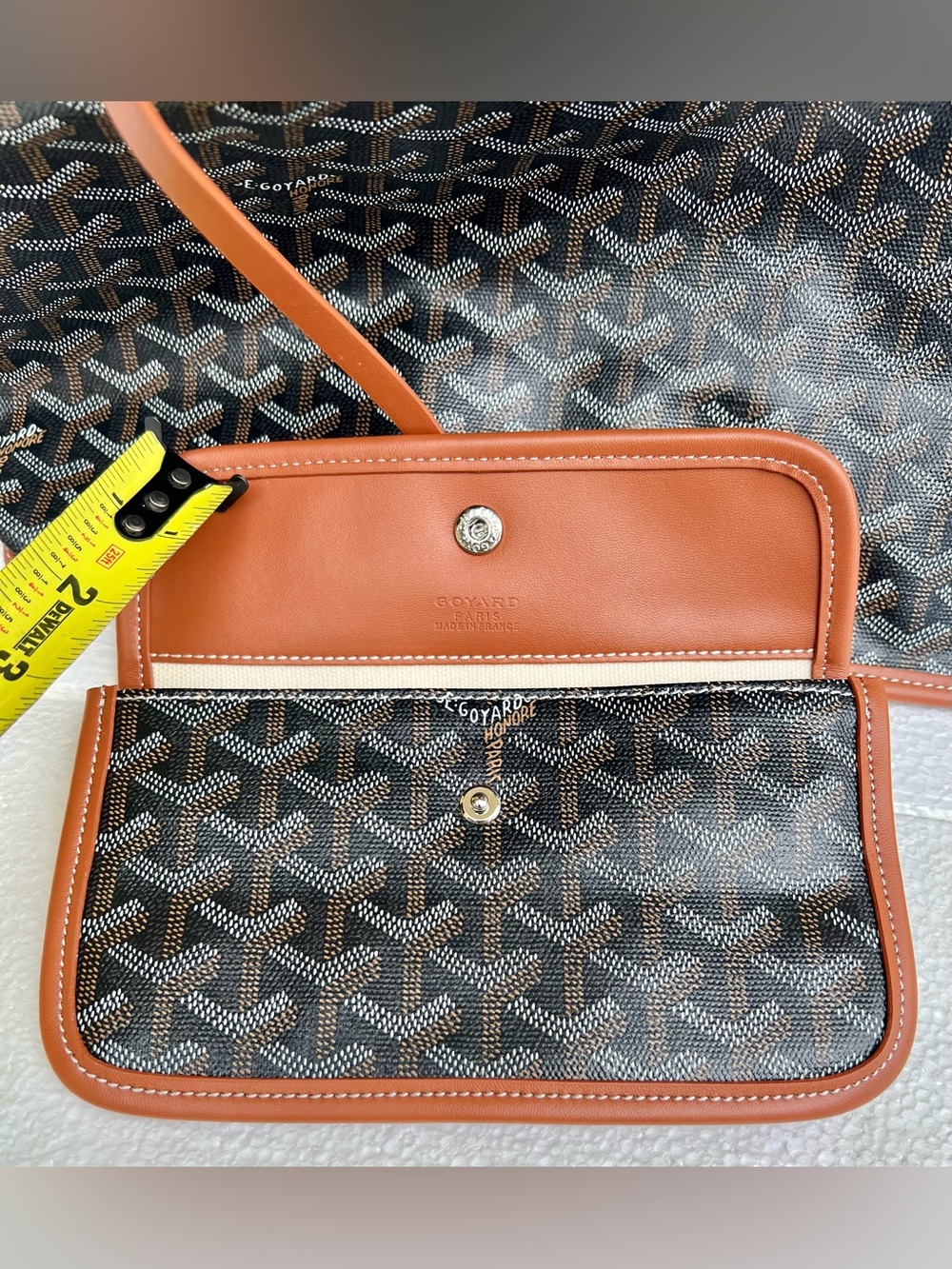 Goyard Tote Bag with Matching Pouch - Picture 15 of 16